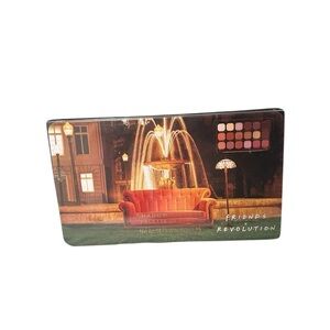 {Revolution} Friends I’ll Be There For You Eyeshadow Palette